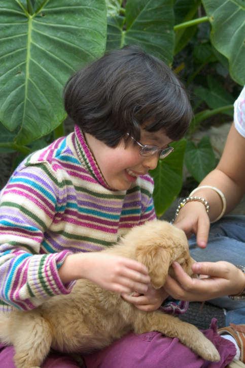 girl_with_puppy.jpg